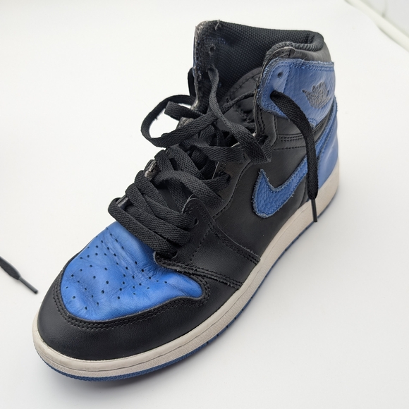 Jordan Men's Black and Blue Sneakers - Picture 2 of 10